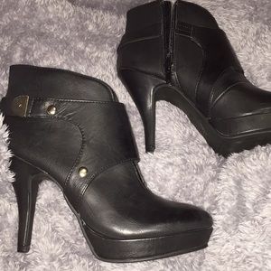 Unlisted black booties